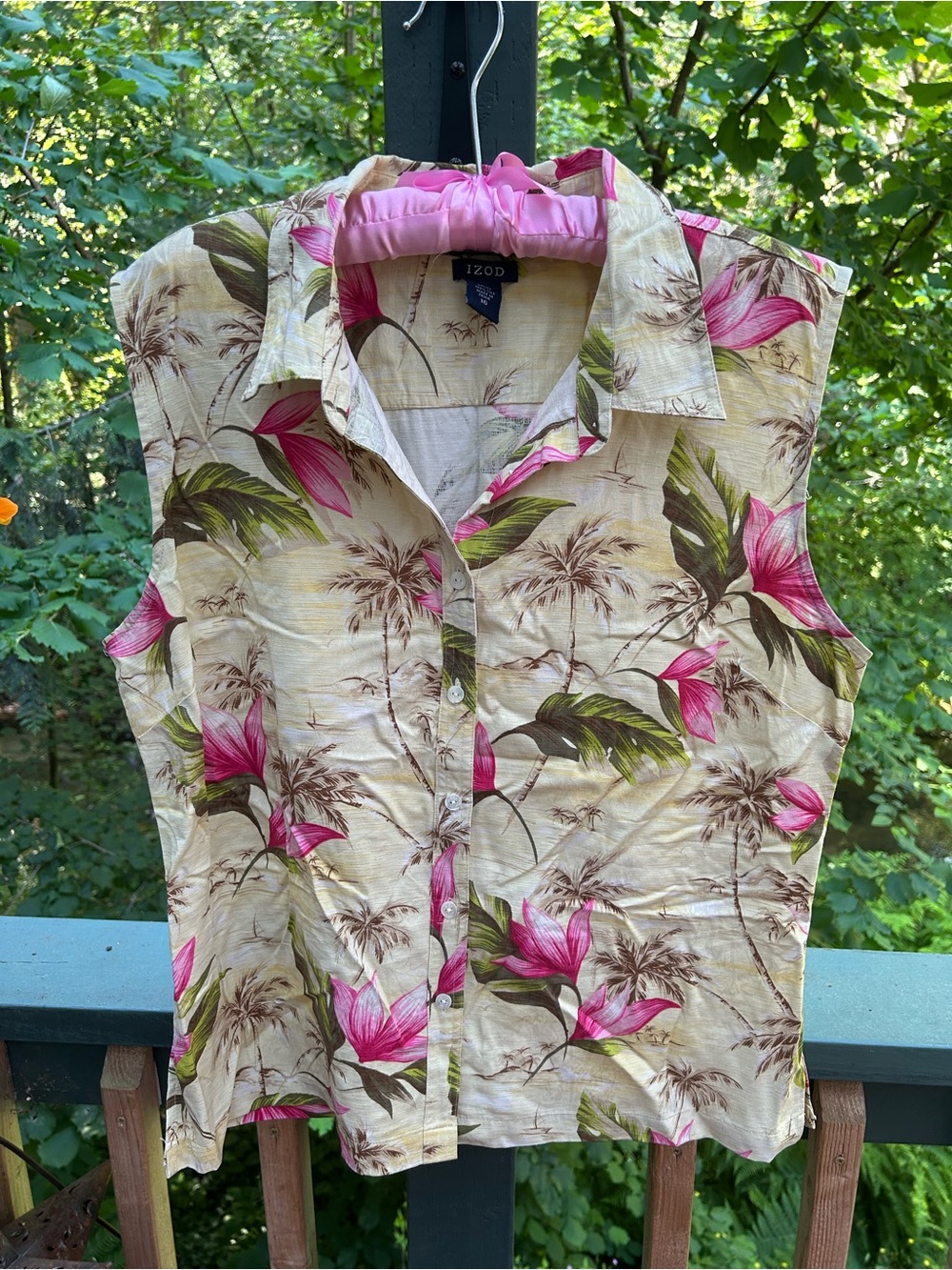 Izod Silk Cream Tropical Floral Sleeveless Button-Up with Pink Accents